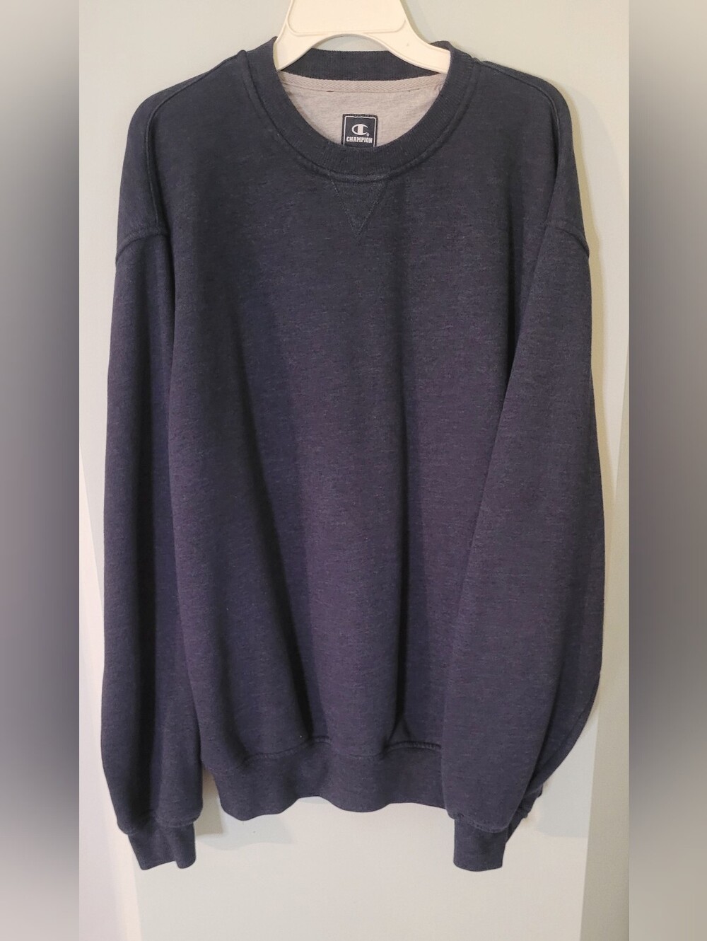 Champion Men's Crewneck Sweatshirt - Navy Blue